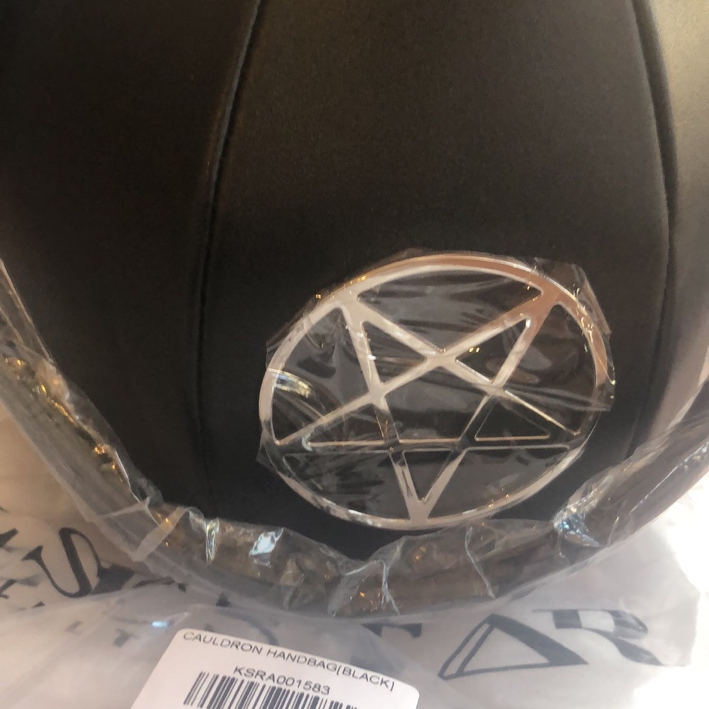 Killstar witch Cauldron Handbag Purse nwt RARE - Picture 14 of 16